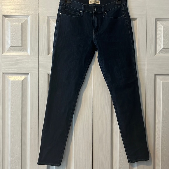 Sale 5/20 💕 EUC GAP 1969 True Skinny Stretch Jeans 27R - Picture 2 of 9